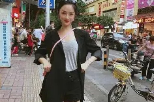 《亚洲AV无本泽朋美》免费观看